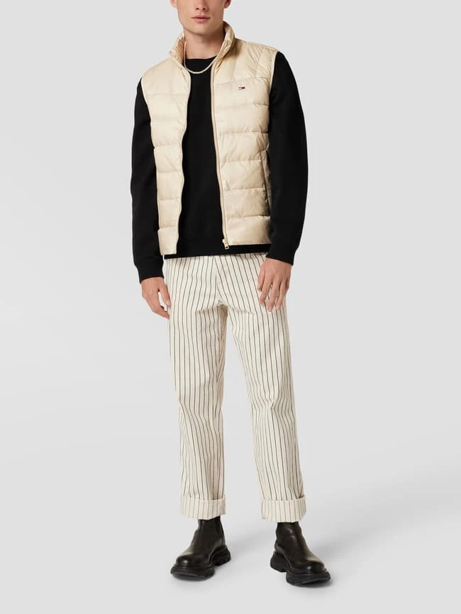Tommy Jeans Daunenweste Mit Label-Stitching Modell 'ESSENTIAL LIGHT DOWN' - Sand 1 Tommy Jeans Daunenweste Mit Label-Stitching Modell 'ESSENTIAL LIGHT DOWN' - Sand