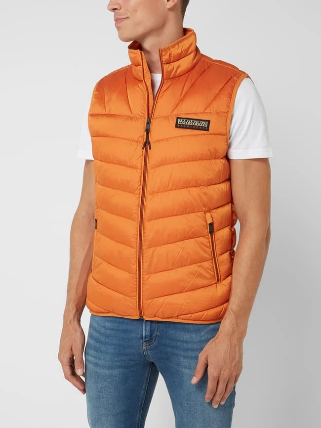 Napapijri Regular Fit Steppweste Mit Stehkragen Modell 'Aerons' - Orange 4 Napapijri Regular Fit Steppweste Mit Stehkragen Modell 'Aerons' - Orange – Bild 4