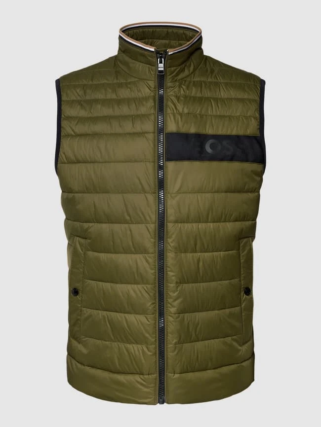 BOSS Steppweste Mit Label-Detail Modell 'Darolan' - Olivgrün 2 BOSS Steppweste Mit Label-Detail Modell 'Darolan' - Olivgrün – Bild 2