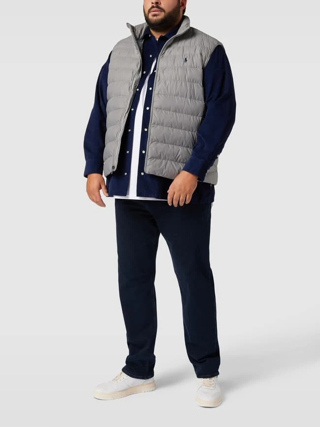 Polo Ralph Lauren Big & Tall PLUS SIZE Steppweste Mit Label-Stitching Modell 'TERRA VEST' - Hellgrau 1 Polo Ralph Lauren Big & Tall PLUS SIZE Steppweste Mit Label-Stitching Modell 'TERRA VEST' - Hellgrau