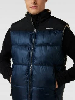 MCNEAL Wendeweste Mit Label-Print - Marineblau 7 MCNEAL Wendeweste Mit Label-Print - Marineblau -Tommy Hilfiger Shop 8gp50kpp9t630i218cp3ajqc6d73geaa69b56l226d142jadah2kmj2j656kijam8d0jih228d642k239oo68c1i74rjadb468o3ephkcpj3ao9i6cojgo9lc4omaphi70s62oo