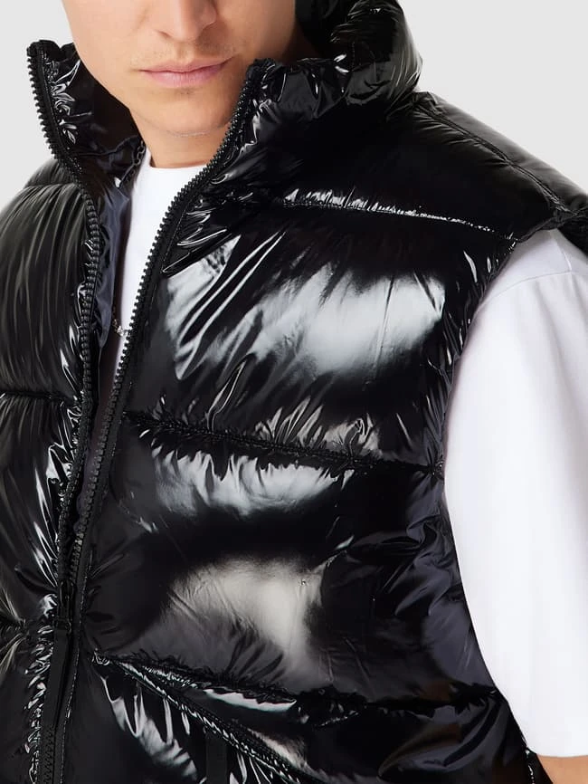 REVIEW Steppweste Mit Stehkragen - Schwarz 3 REVIEW Steppweste Mit Stehkragen - Schwarz – Bild 3