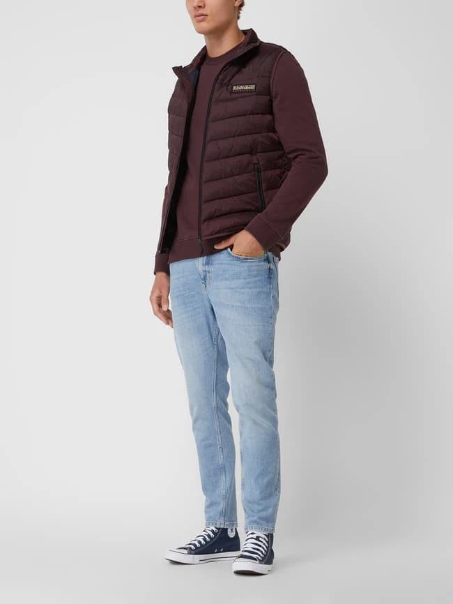 Napapijri Regular Fit Steppweste Mit Stehkragen Modell 'Aerons' - Bordeaux Rot 1 Napapijri Regular Fit Steppweste Mit Stehkragen Modell 'Aerons' - Bordeaux Rot