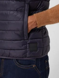 Calamar Light-Steppweste Mit Stehkragen - Wasserabweisend - Marineblau 7 Calamar Light-Steppweste Mit Stehkragen - Wasserabweisend - Marineblau -Tommy Hilfiger Shop 9dajccqead74ogi2951kmkqh6t7kgca7a0r44k1j8h9l0gq56t454ca9adb5ag9p893kej2ka53jcdph6t3jgcpo71h3adj6c4sj0dpkchh6ae1kcdj30eb3cpimaopmc5i3cp0