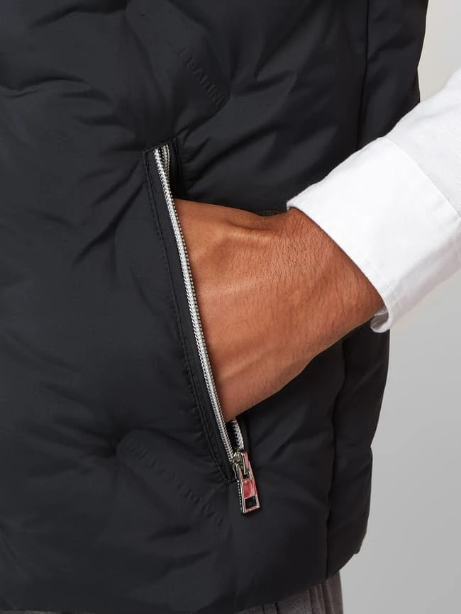 Baldessarini Steppweste Mit Reißverschluss Modell 'Santini' - Schwarz 3 Baldessarini Steppweste Mit Reißverschluss Modell 'Santini' - Schwarz – Bild 3