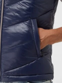 Guess Steppweste Mit Abnehmbarer Kapuze - Wasserabweisend - Dunkelblau -Tommy Hilfiger Shop a924mh23ad24mc256ksj8i9m8l8l8cqjah8kqe2fa943ghpk6srj2jhm6sojae9pa90k4iilagrjigi79l3j4dr669i38dr365gj6dhk6hi3eo9gcopj2or16gp6ae1occo3eog