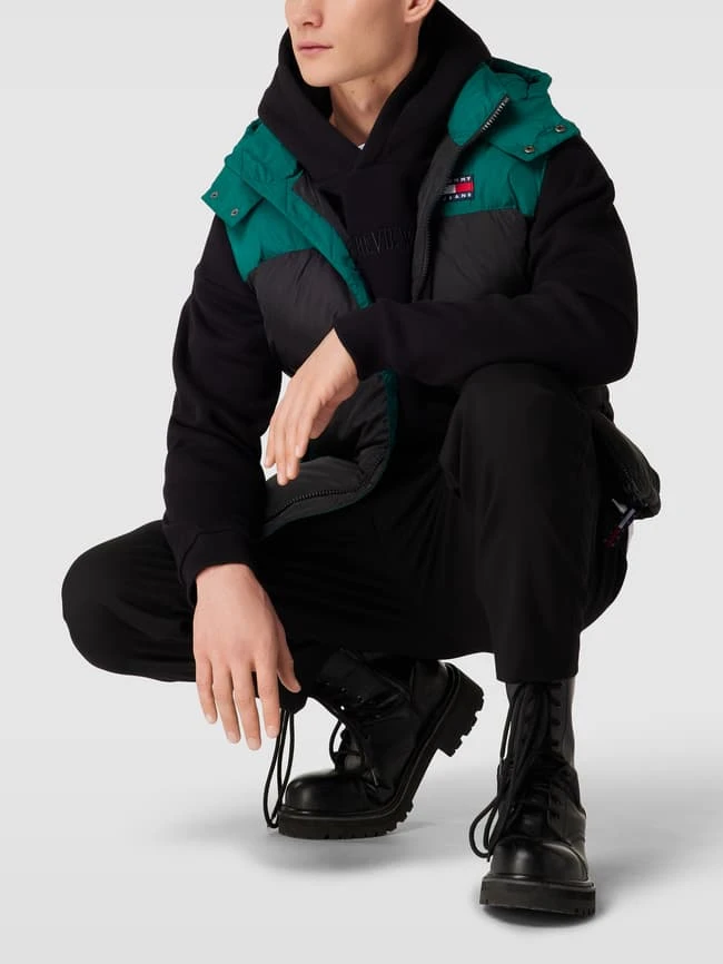 Tommy Jeans Daunenweste Mit Herausnehmbarer Kapuze Modell 'ALASKA' - Schwarz 1 Tommy Jeans Daunenweste Mit Herausnehmbarer Kapuze Modell 'ALASKA' - Schwarz